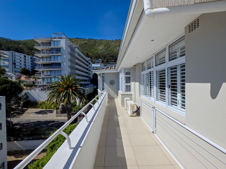 2 Bedroom Property for Sale in Sea Point Western Cape